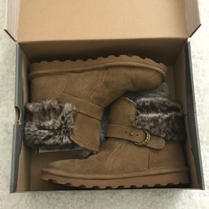 Bear paw boots size 9